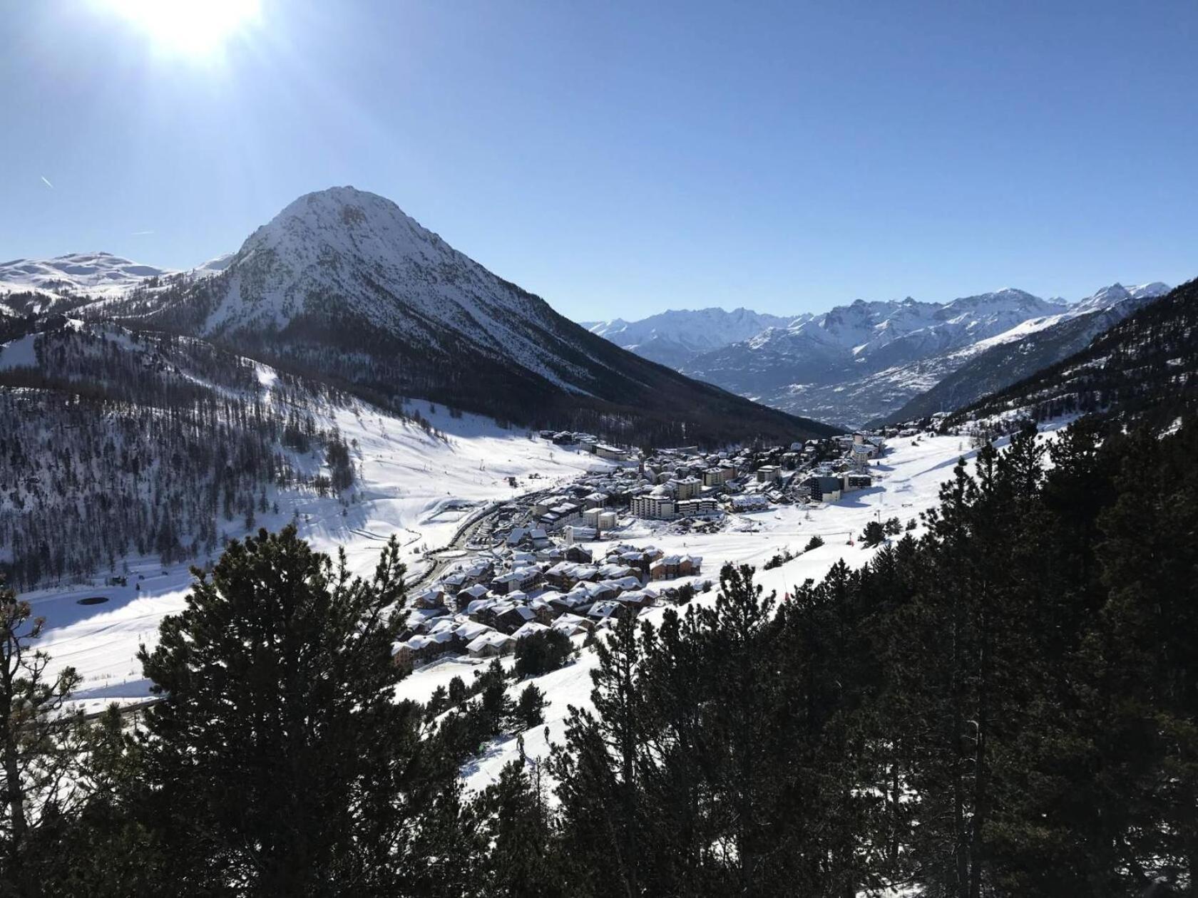 Residence Anges - Grand Studio Coin Montagne Sur Les Pistes - Balcon - Belle 424 Montgenevre Exterior photo